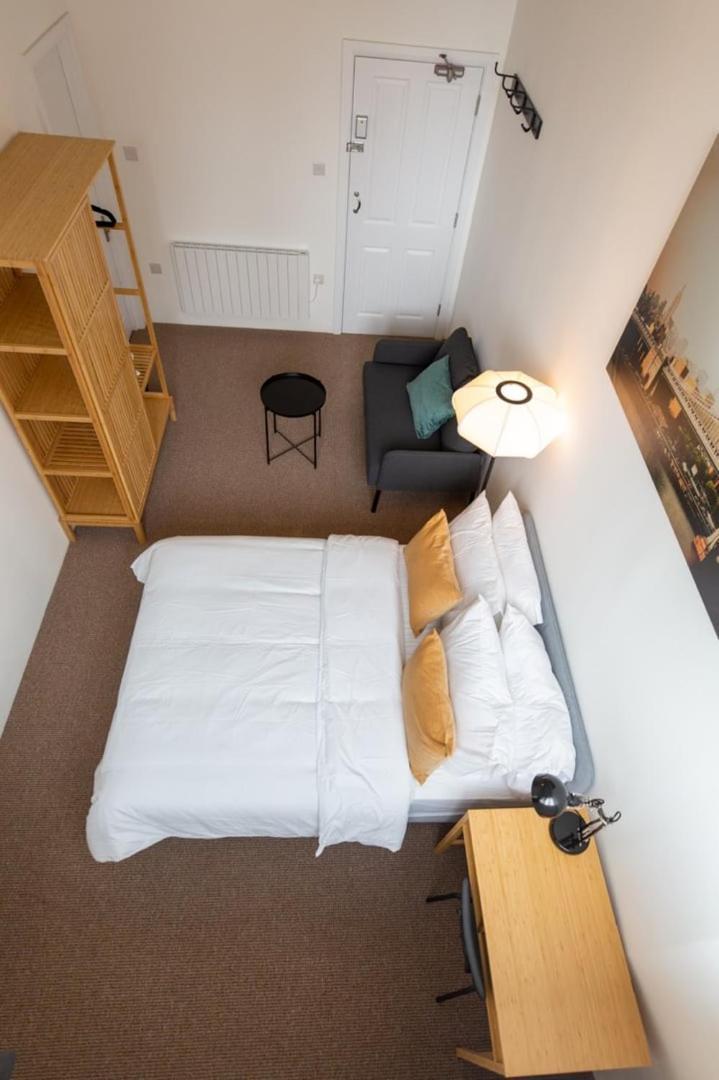 Apartment Cozy Retreat In North London Finchley